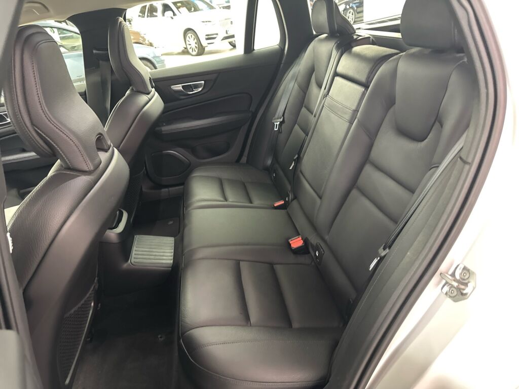 Volvo V60 2020 Harmaa