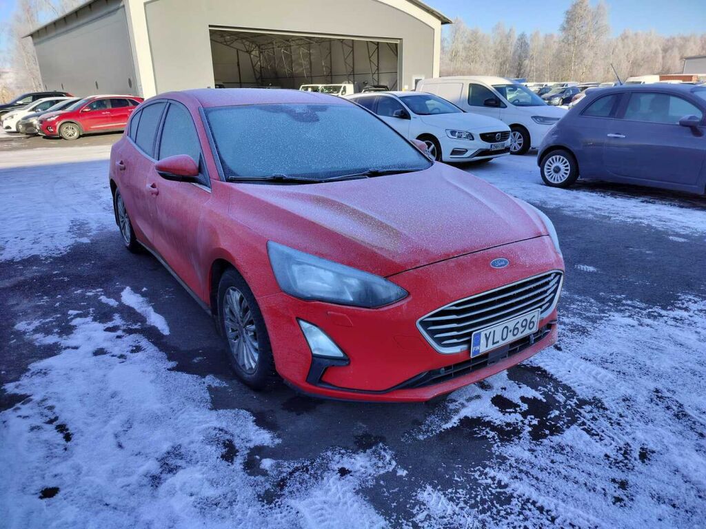 Ford Focus 2020 Punainen