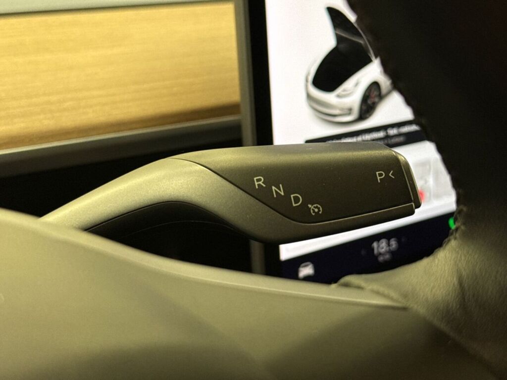 Tesla Model 3 2020 Valkoinen