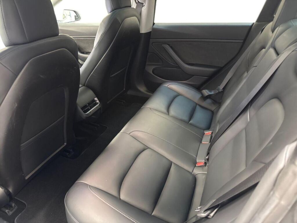 Tesla Model 3 2020 Valkoinen