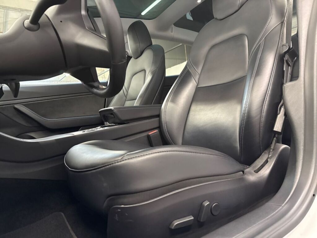 Tesla Model 3 2020 Valkoinen