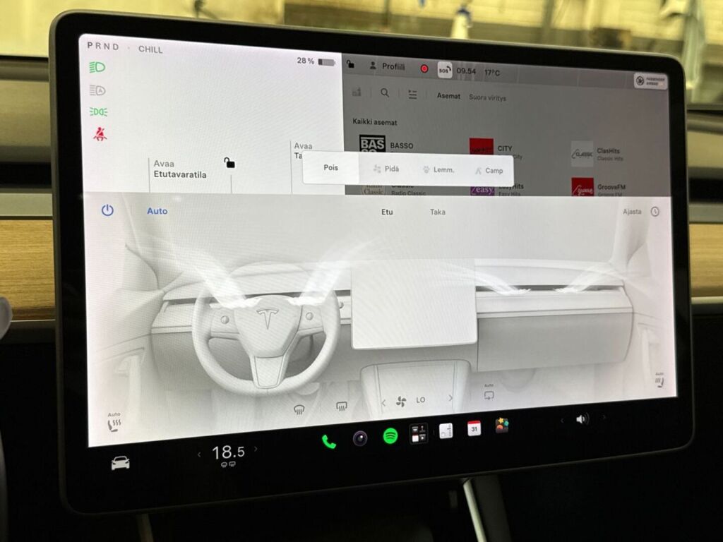 Tesla Model 3 2020 Valkoinen
