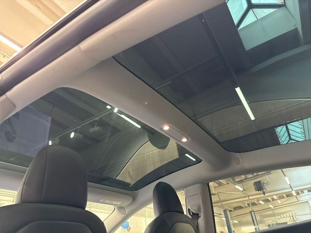 Tesla Model 3 2020 Valkoinen