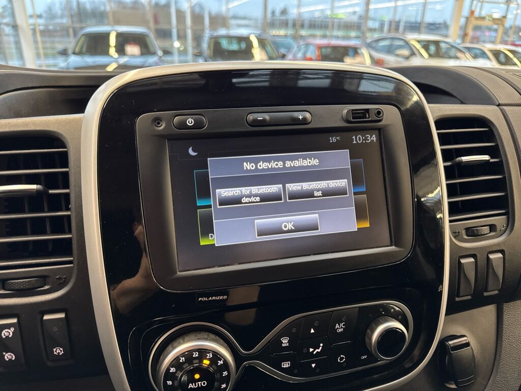 Renault Trafic 2020 Musta