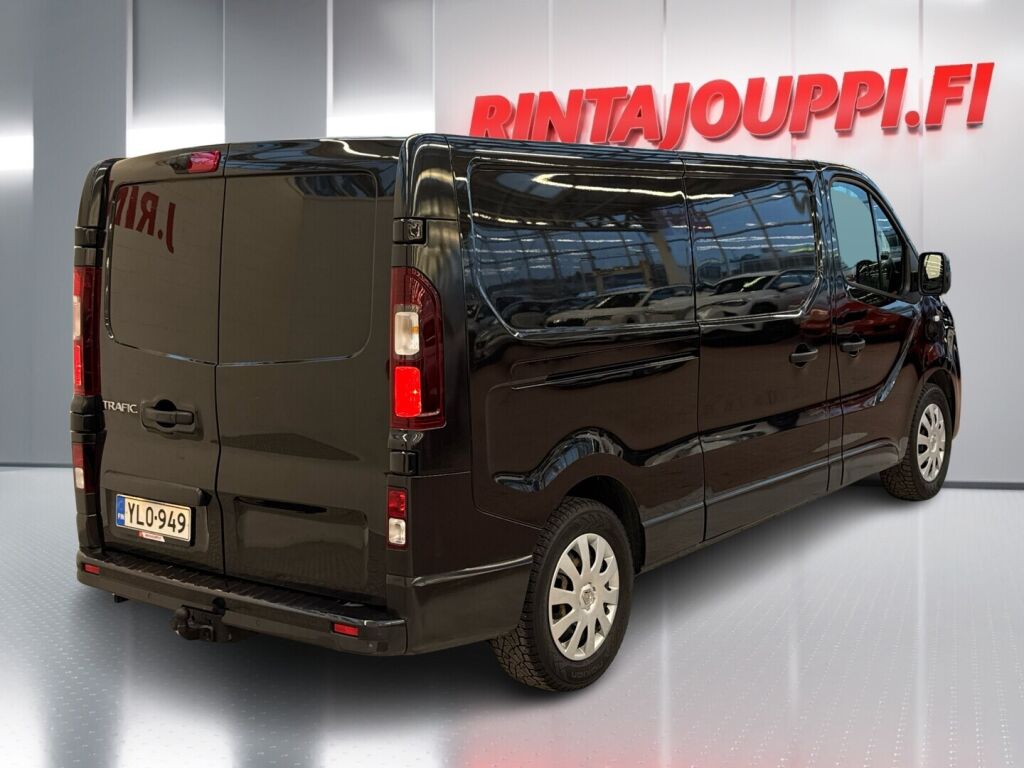 Renault Trafic 2020 Musta