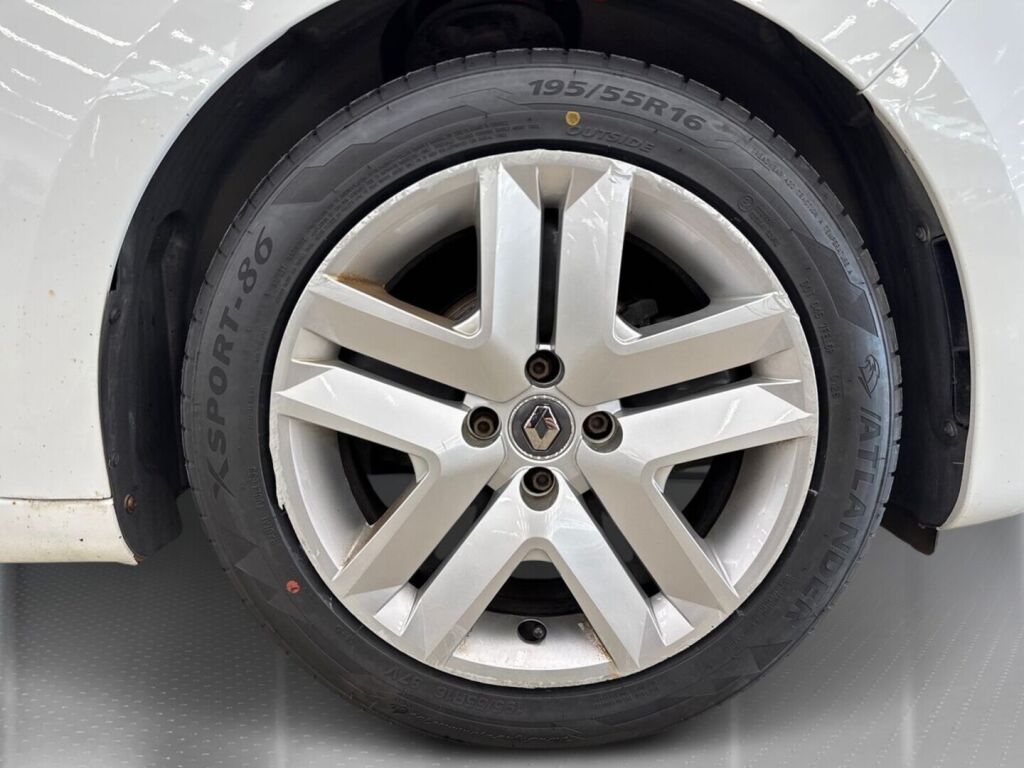 Renault Clio 2020 Valkoinen