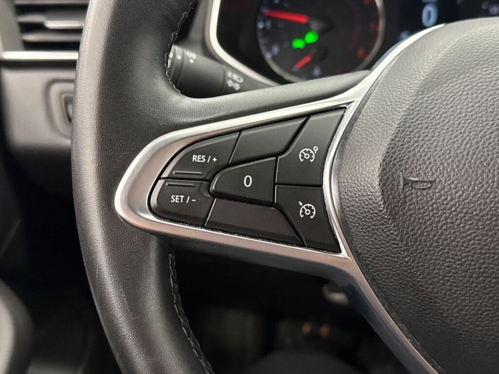 Renault Clio 2020 Valkoinen