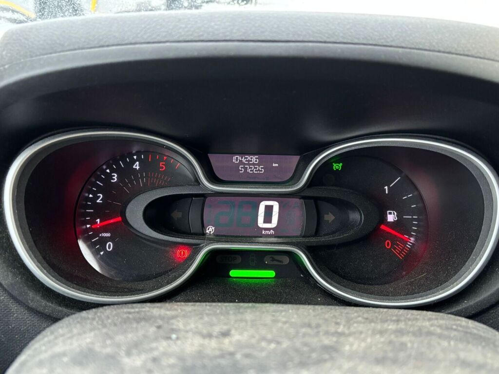 Nissan NV300 2021 Valkoinen