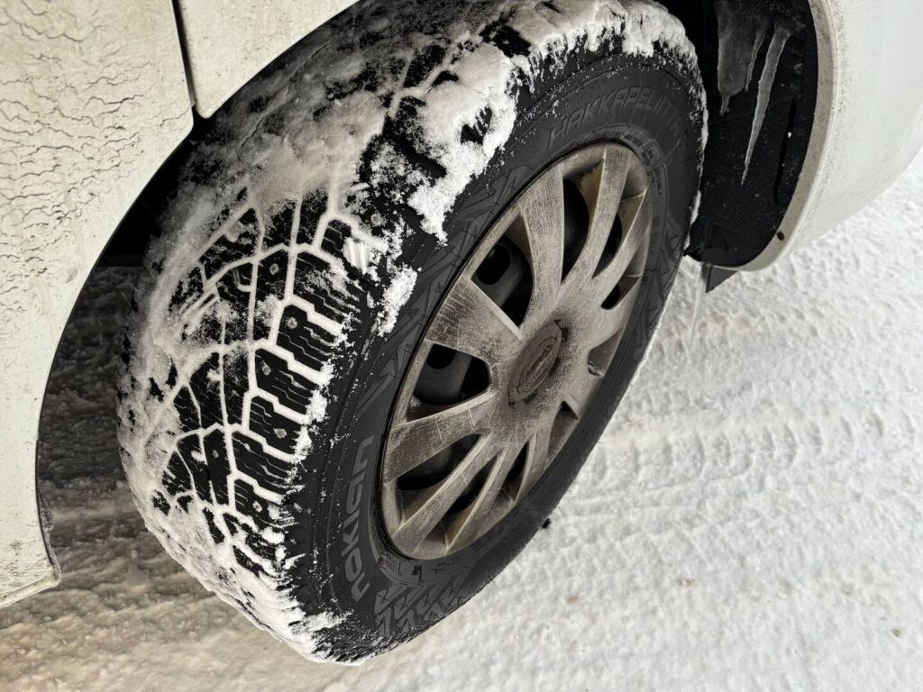 Nissan NV300 2021 Valkoinen