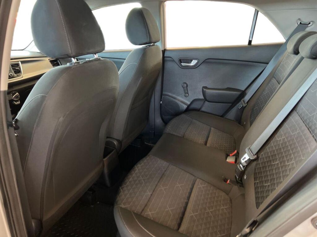 Kia Rio 2020 Hopea