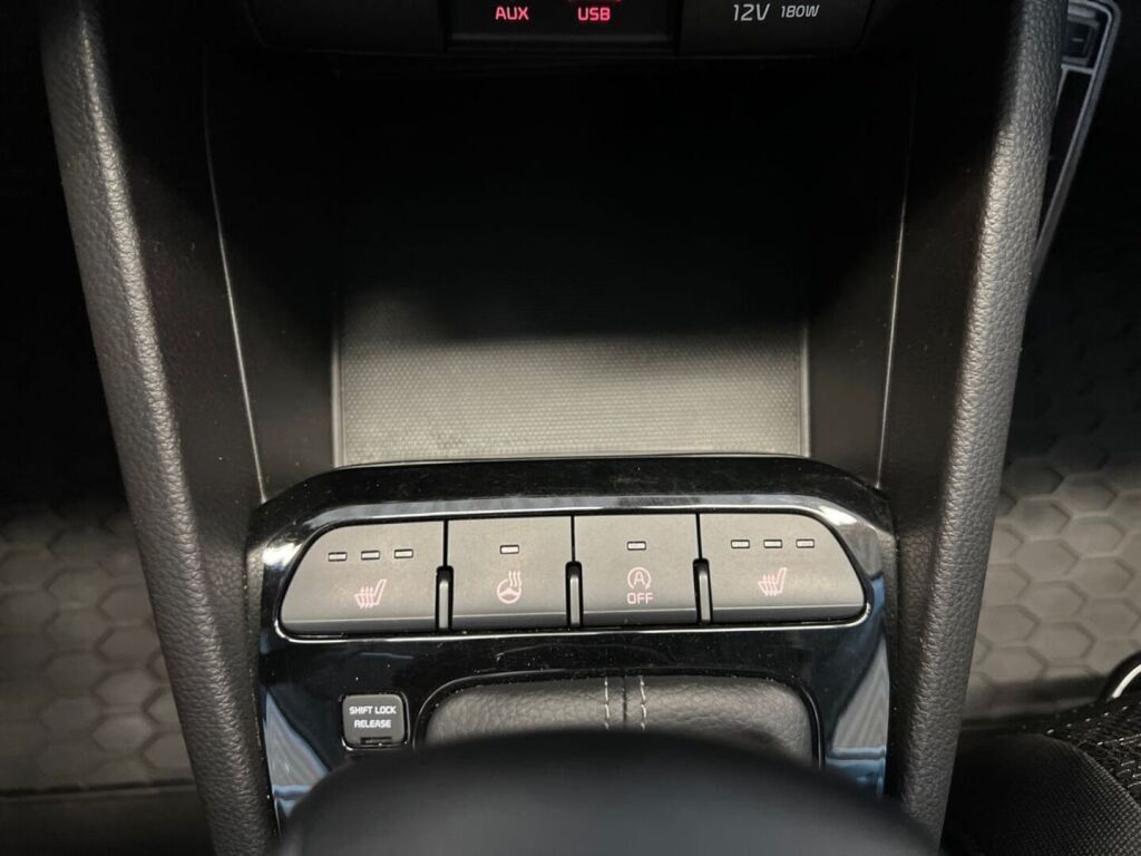 Kia Rio 2020 Hopea