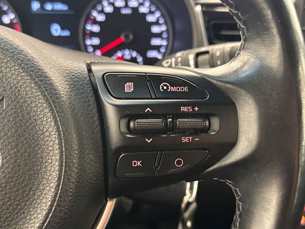 Kia Rio 2020 Punainen