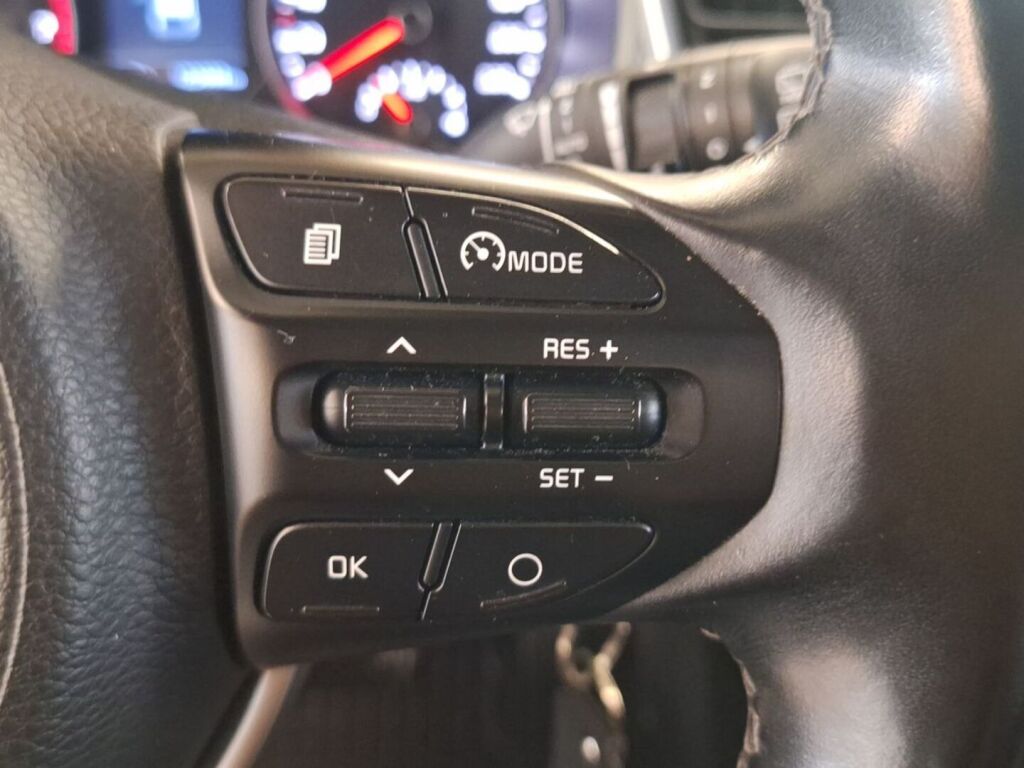 Kia Stonic 2020 Musta