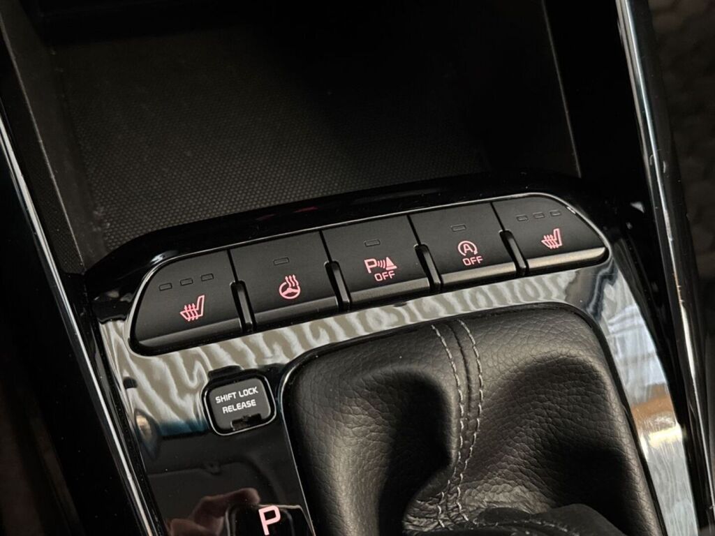 Kia Stonic 2020 Harmaa