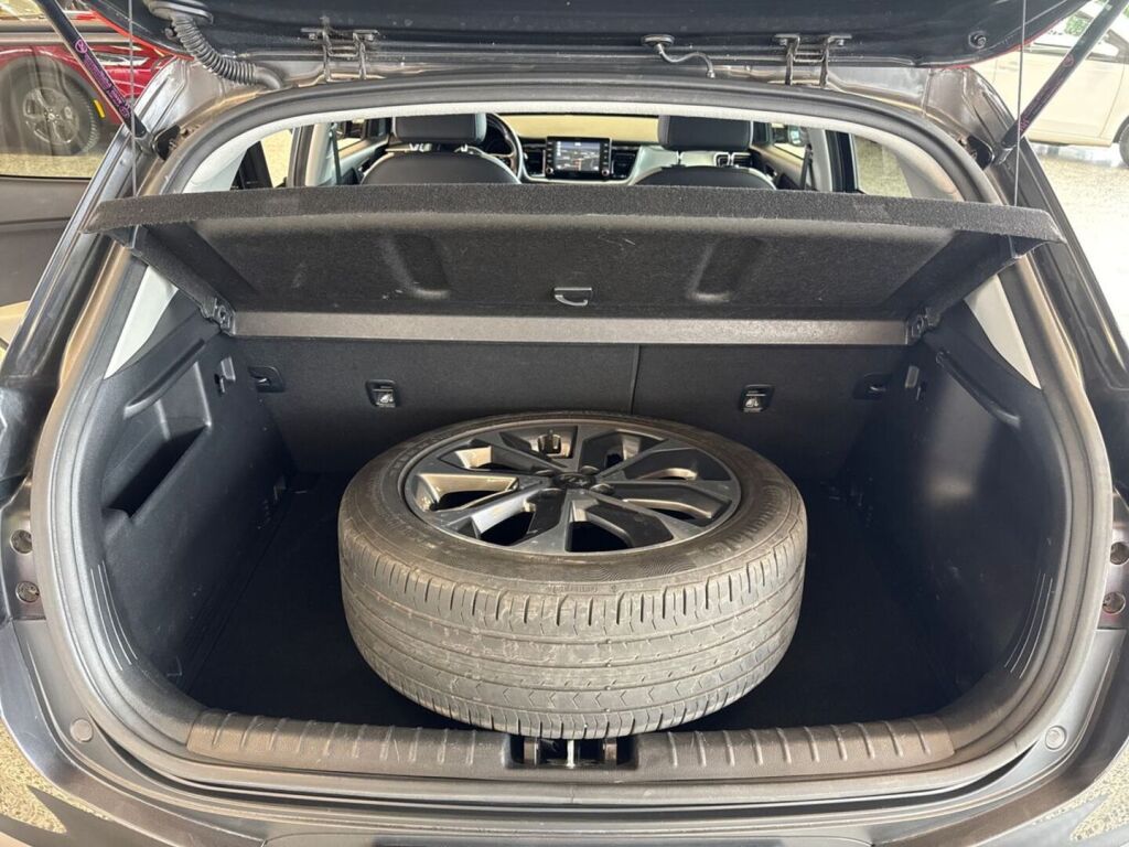 Kia Stonic 2020 Harmaa