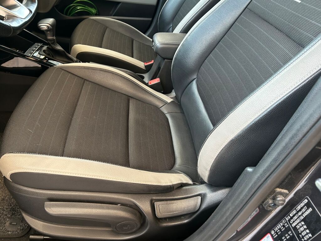 Kia Stonic 2020 Harmaa