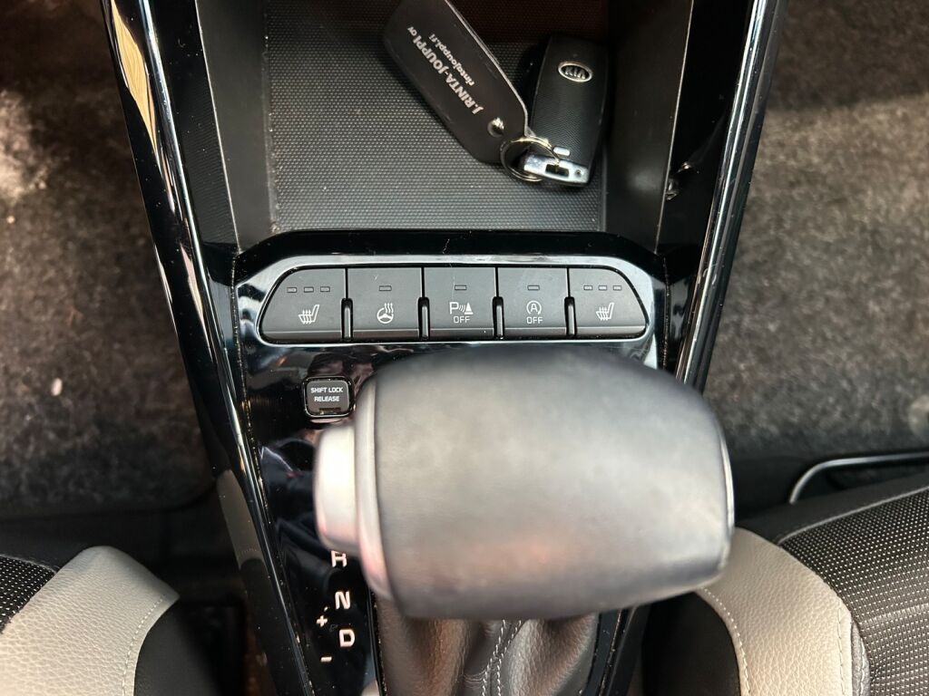 Kia Stonic 2020 Harmaa