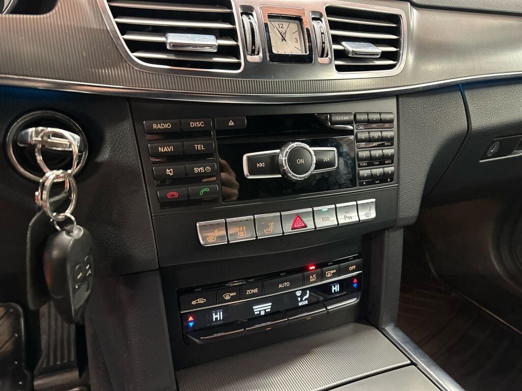 Mercedes-Benz E 2013 Musta