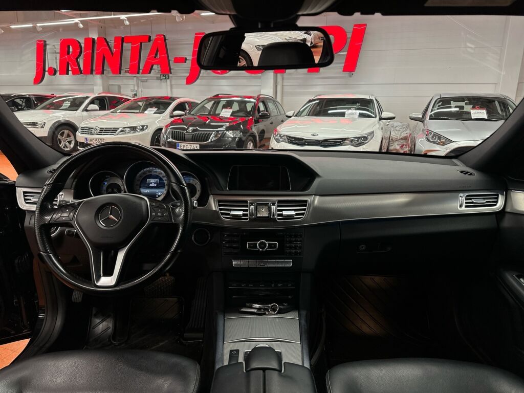 Mercedes-Benz E 2013 Musta