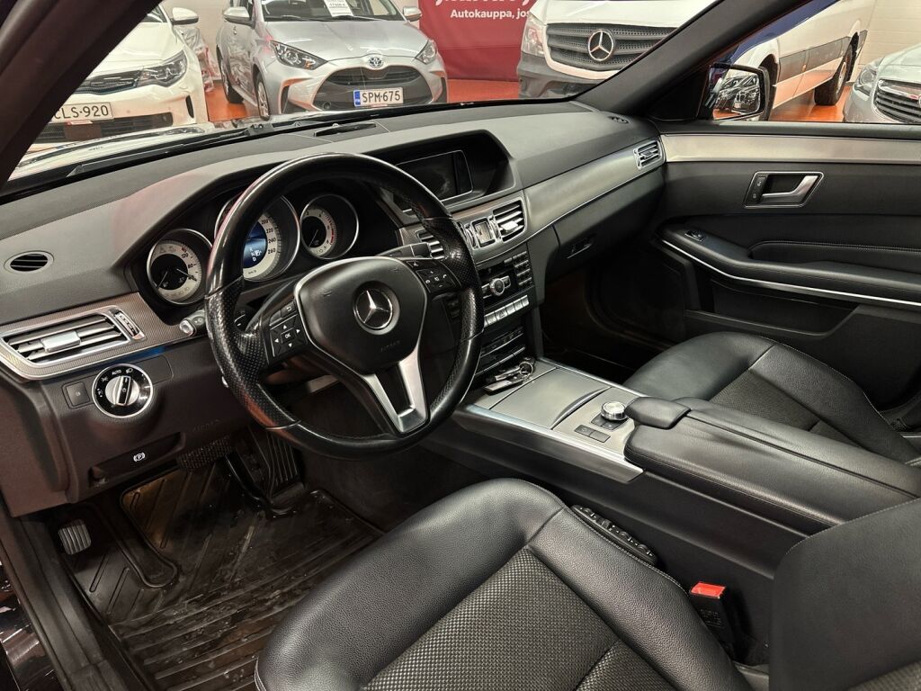 Mercedes-Benz E 2013 Musta