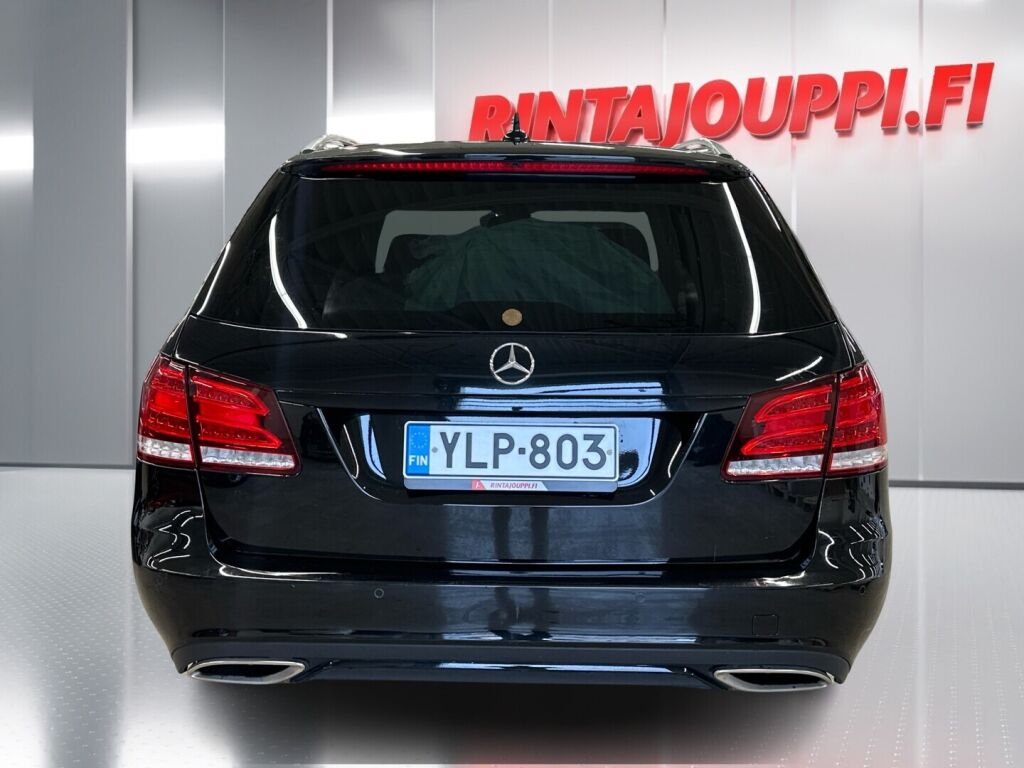 Mercedes-Benz E 2013 Musta