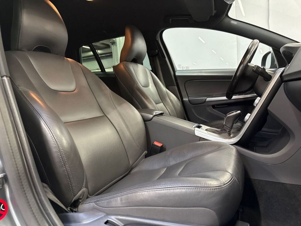 Volvo V60 2017 Harmaa