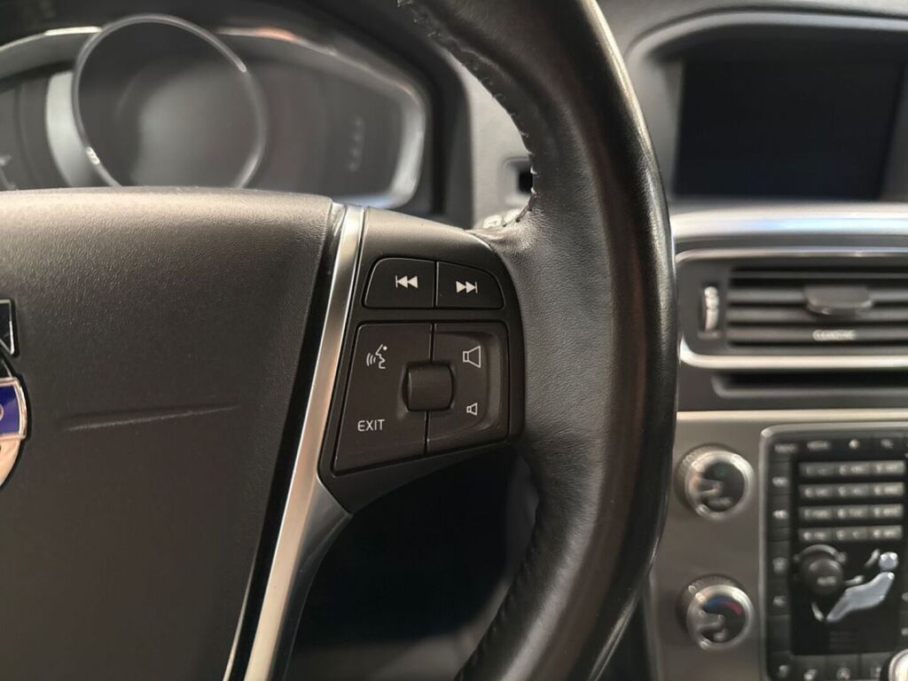 Volvo V60 2017 Harmaa