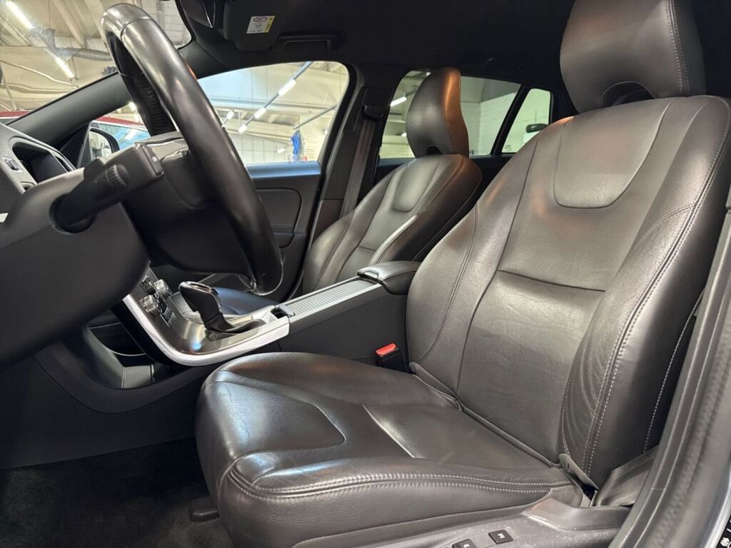 Volvo V60 2017 Harmaa