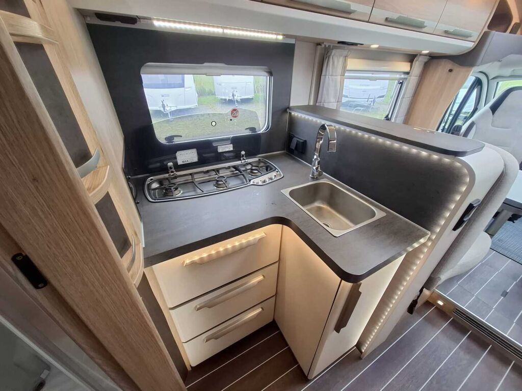 Knaus Sky TI 700 MX Platinum Selection 2020 Valkoinen