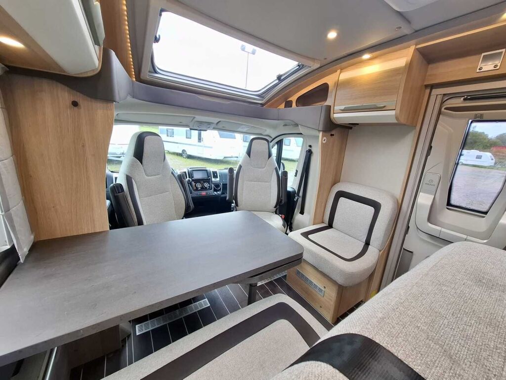 Knaus Sky TI 700 MX Platinum Selection 2020 Valkoinen