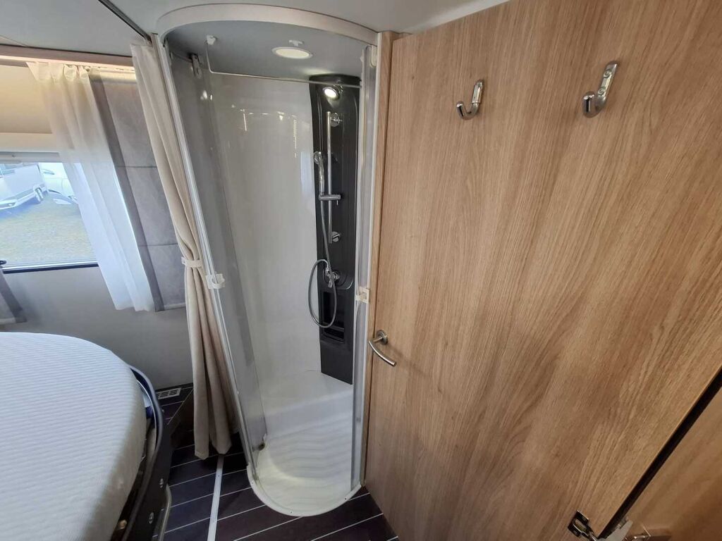 Knaus Sky TI 700 MX Platinum Selection 2020 Valkoinen