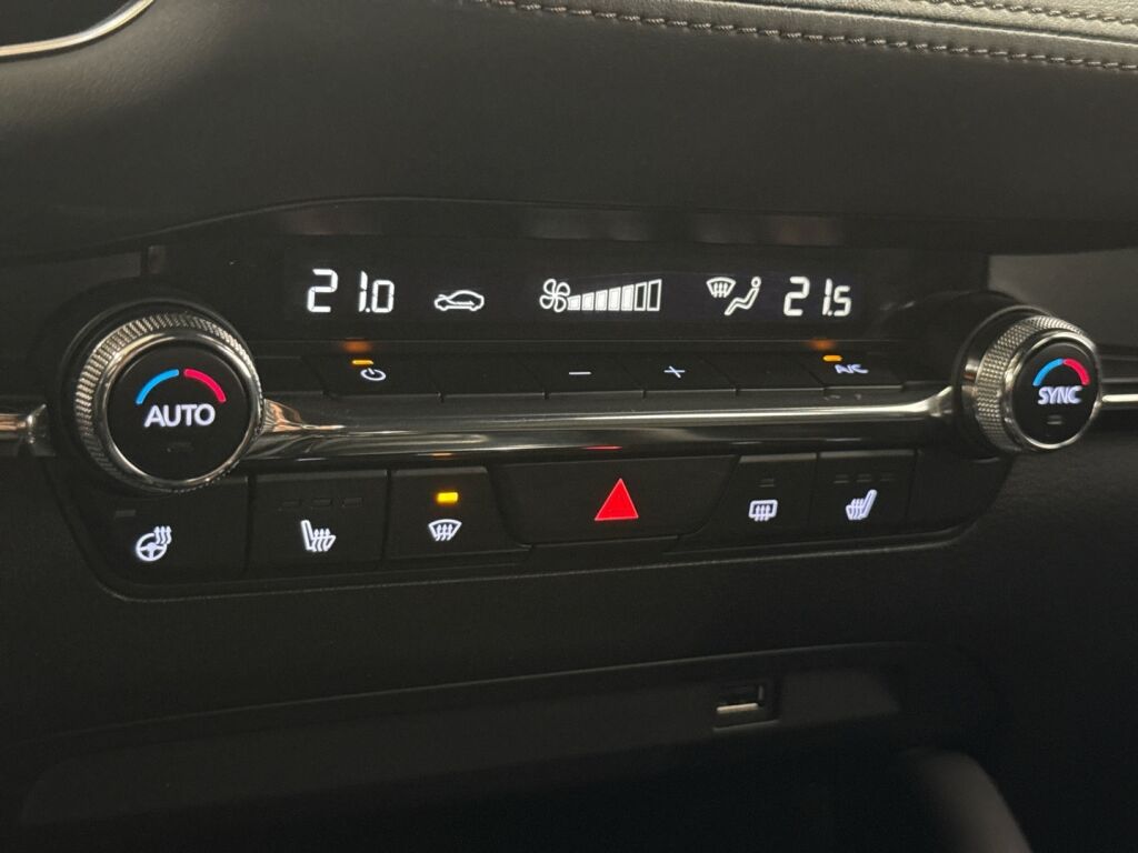 Mazda Mazda3 2020 Musta