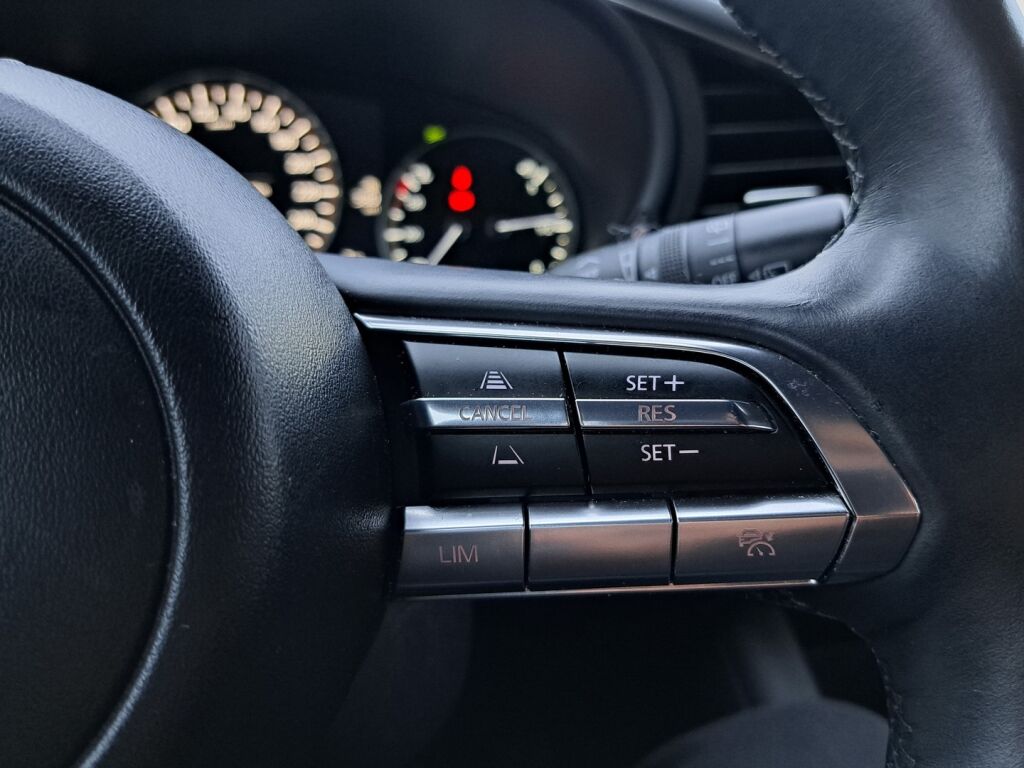 Mazda Mazda3 2020 Musta