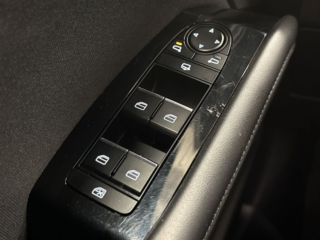 Mazda Mazda3 2020 Musta