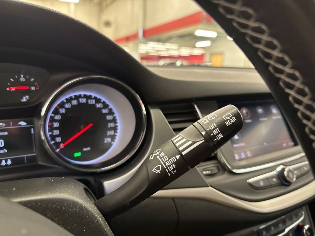 Opel Astra 2020 Harmaa