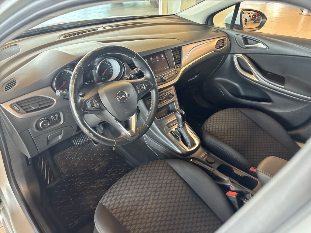 Opel Astra 2020 Hopea