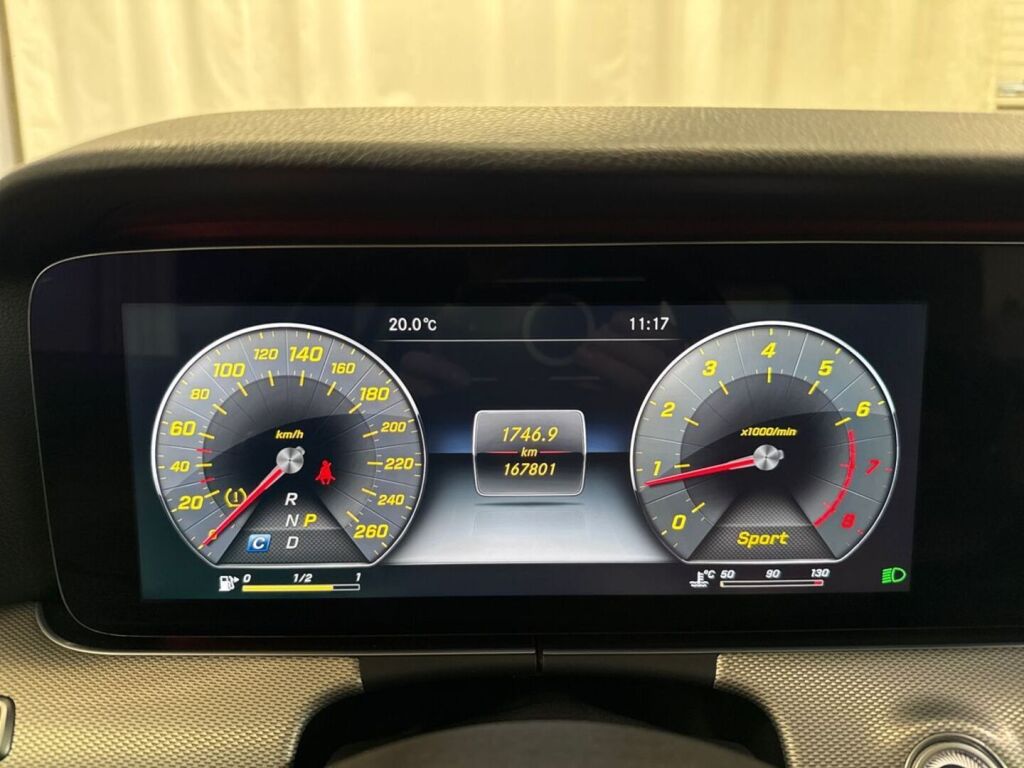 Mercedes-Benz E 2016 Musta