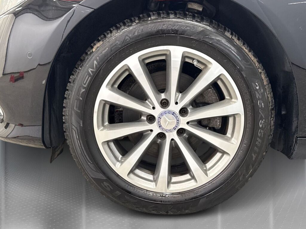 Mercedes-Benz E 2016 Musta