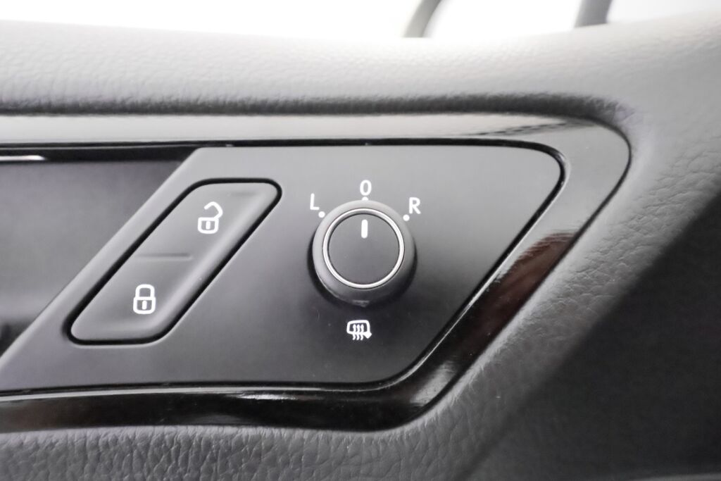 Volkswagen Golf 2016 Valkoinen