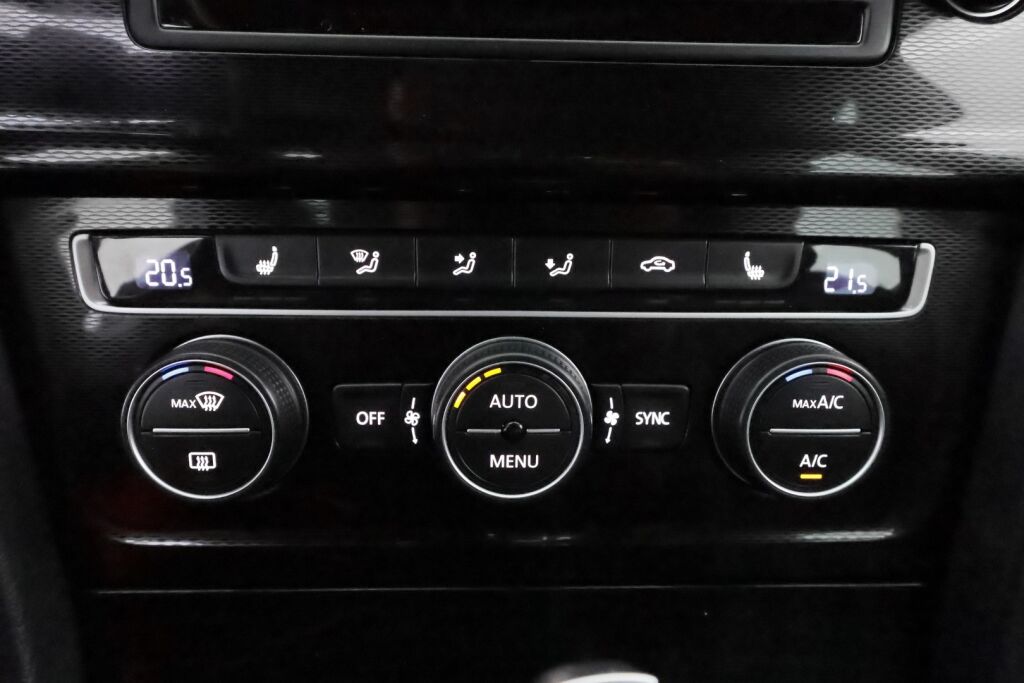 Volkswagen Golf 2016 Valkoinen