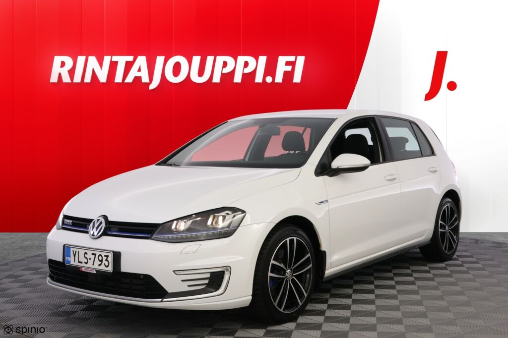 Volkswagen Golf 2016 Valkoinen