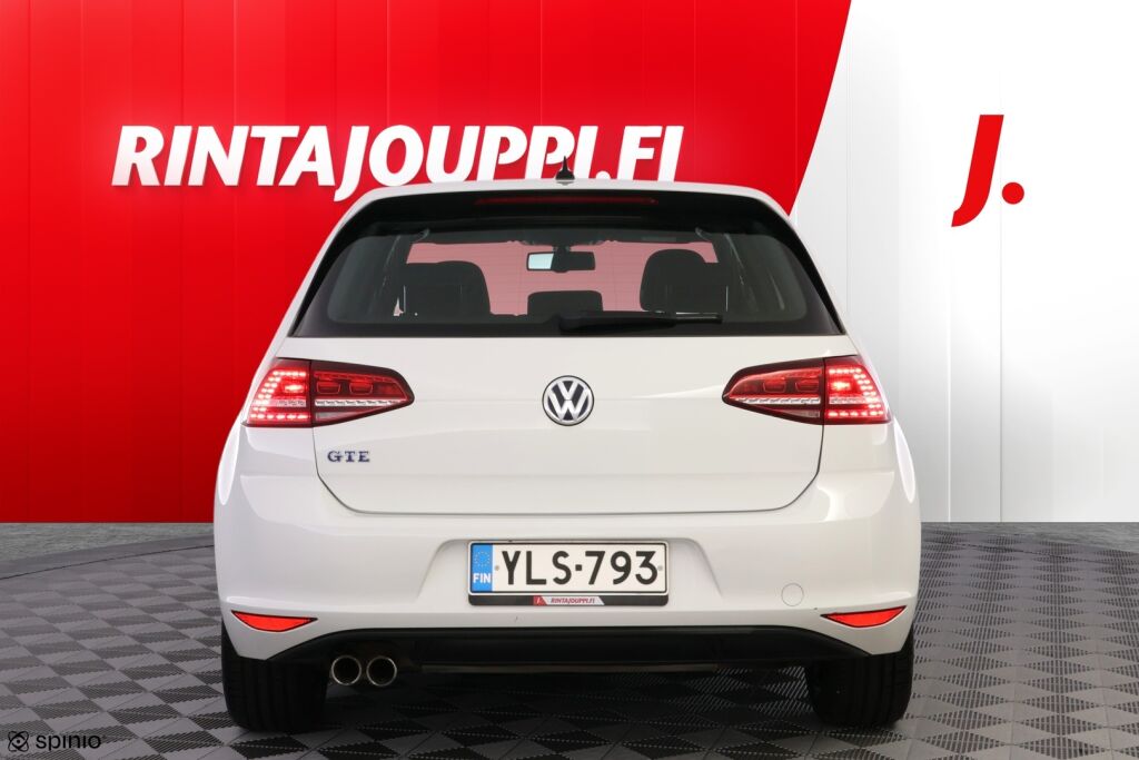Volkswagen Golf 2016 Valkoinen