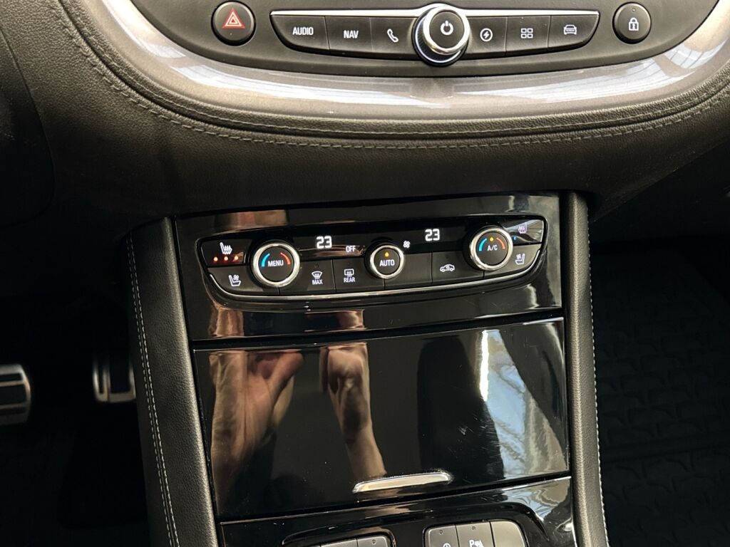 Opel Grandland X 2020 Punainen