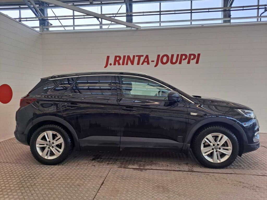 Opel Grandland X 2020 Musta