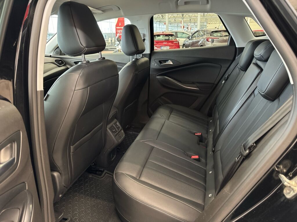 Opel Grandland X 2020 Musta