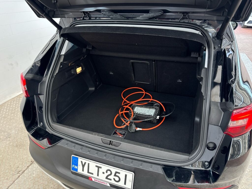 Opel Grandland X 2020 Musta