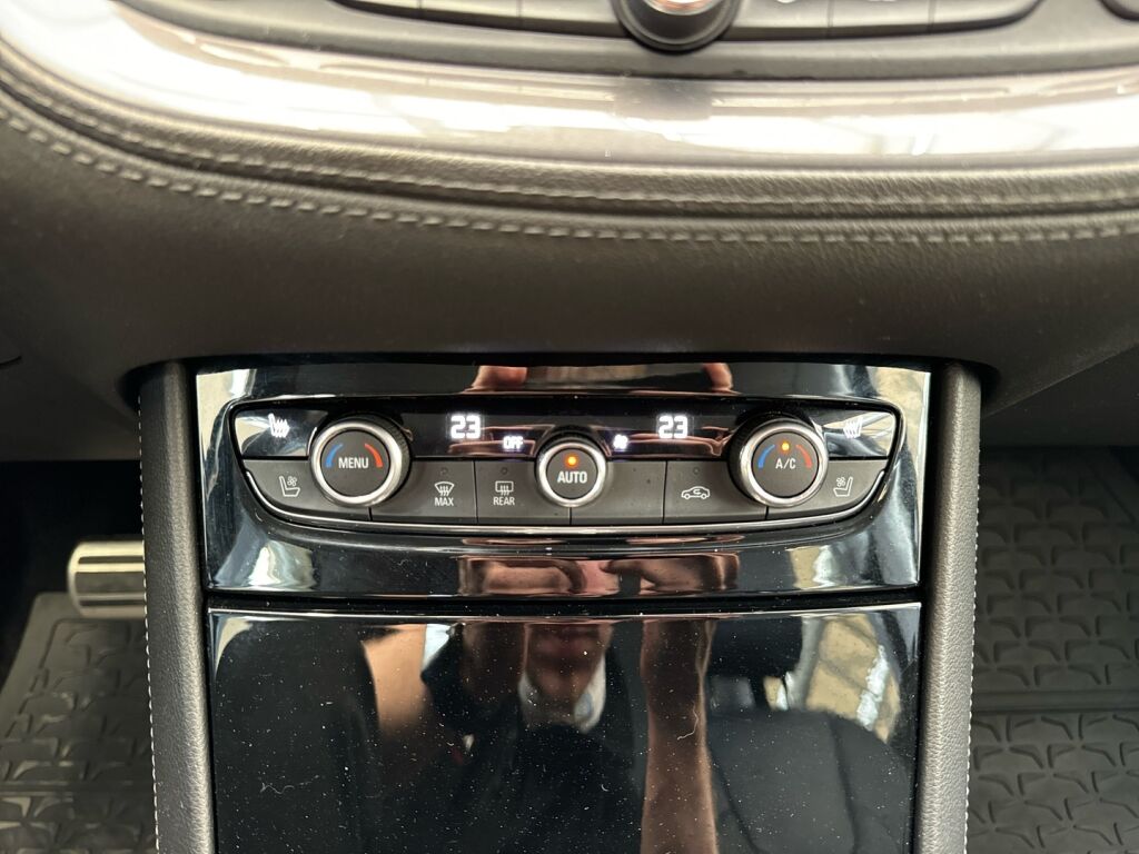 Opel Grandland X 2020 Musta