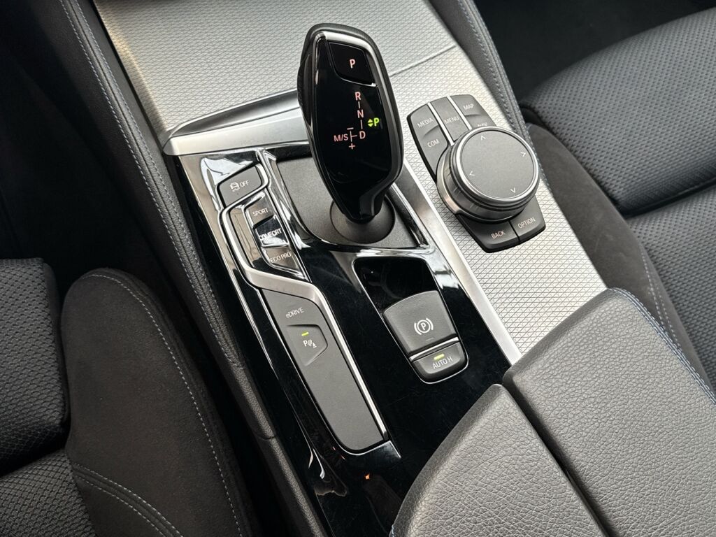 BMW 530 2020 Valkoinen