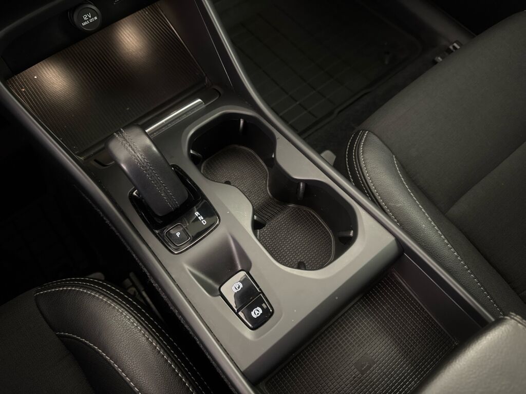 Volvo XC40 2020 Valkoinen