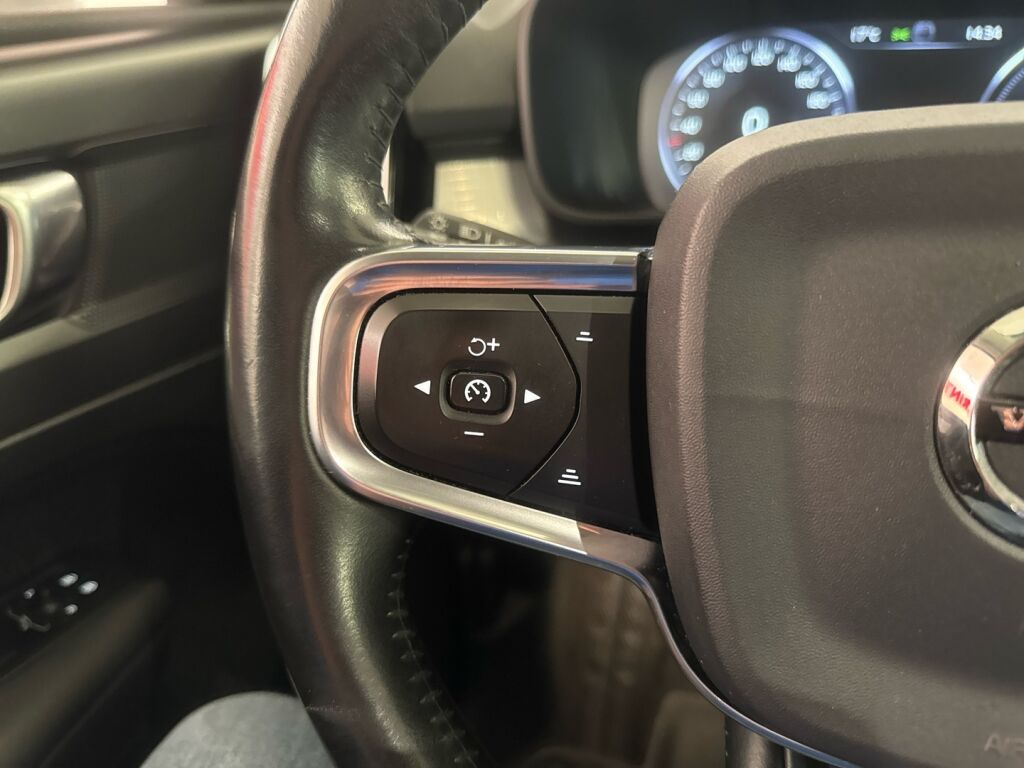 Volvo XC40 2020 Valkoinen